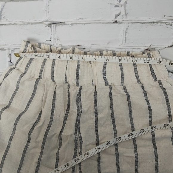 𝅺Urban Outfitters JOSIE LINEN Striped Pull-On Short - Picture 8 of 10